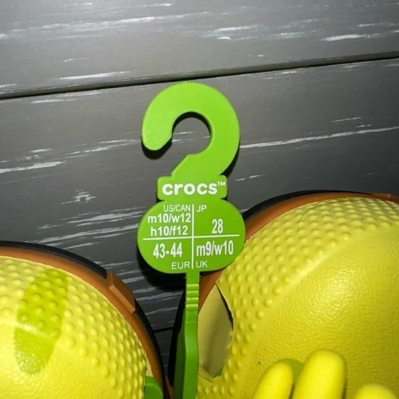 SpongeBob SquarePants Crocs - Picture 2 of 3